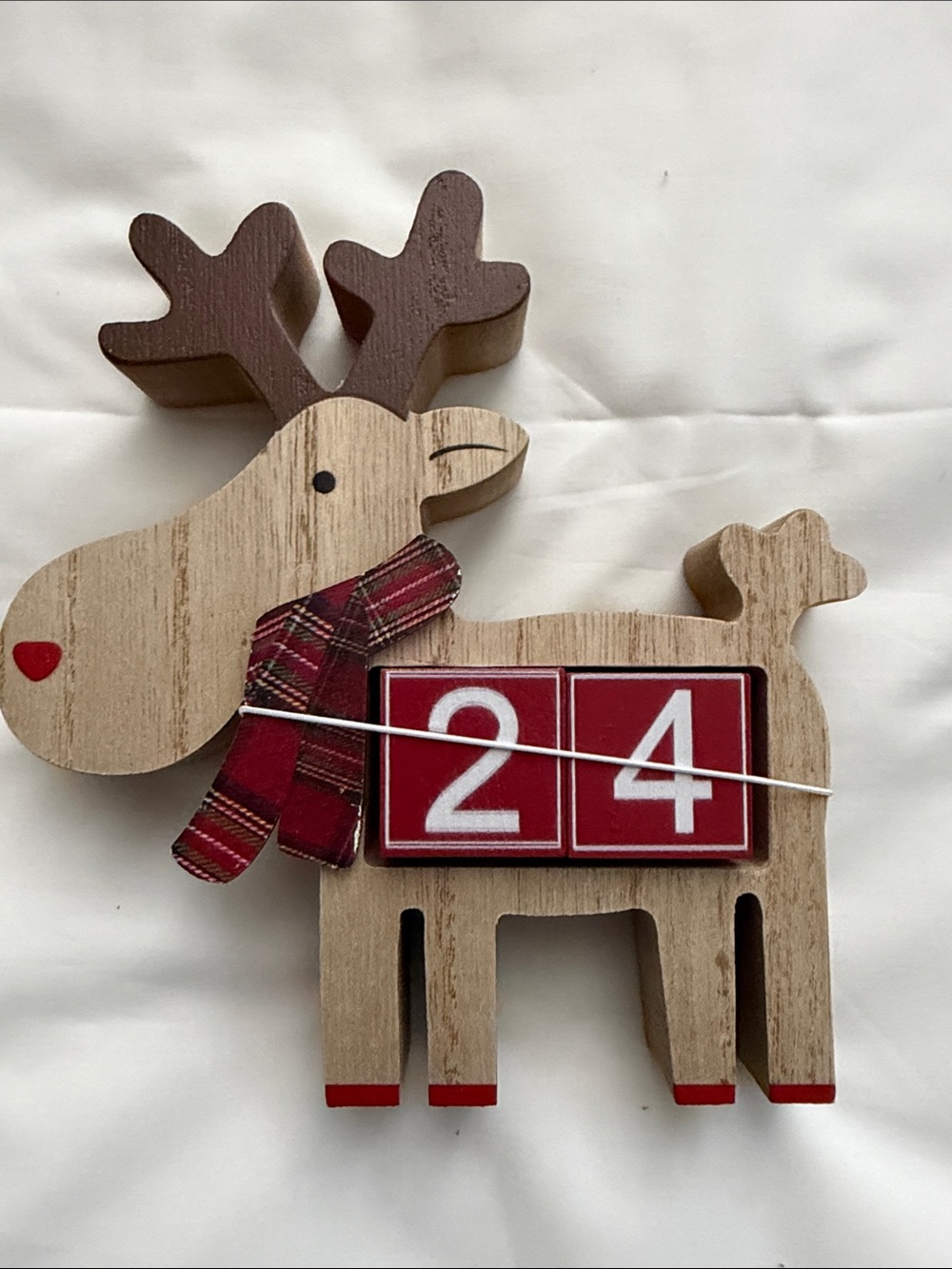 Wooden Reindeer Advent Calendar - Red Plaque Holiday Decor